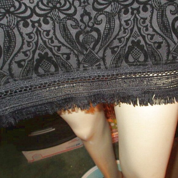 Calessa Mixed Media Tunic Top Size 2X Velvet Lace Embroidered Artsy Vamp Witchy - Picture 4 of 11